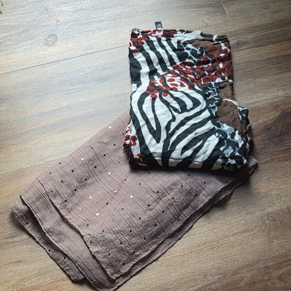 Cynthia Rowley Leopard Scarf & Roxy Sequin Shawl Bundle Womens Brown Red 2pc